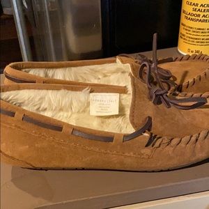 Aeropostale slippers